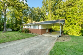 515 Mile Long Rd in Mooresville, NC - Building Photo - Building Photo