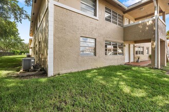 10190 Twin Lakes Dr, Unit 14-B in Coral Springs, FL - Building Photo - Building Photo