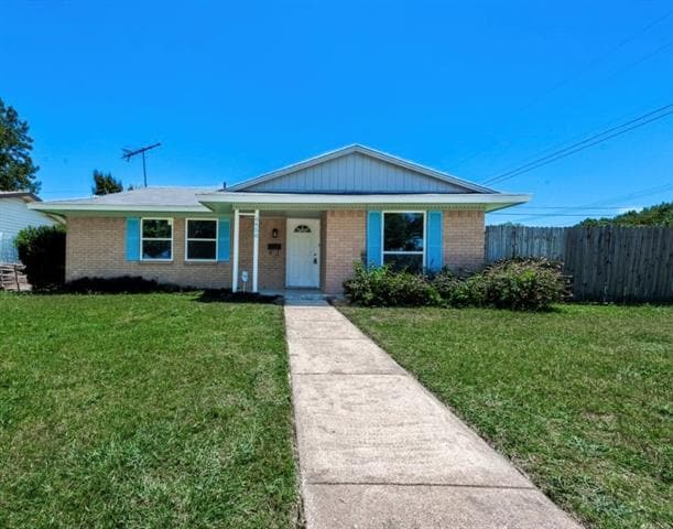 property at 4430 Windsor Dr