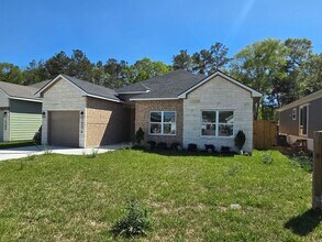 16276 Jeet St in Conroe, TX - Foto de edificio - Building Photo