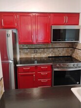 10075 Westpark Dr in Houston, TX - Building Photo - Building Photo