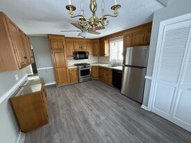 123 Merigold Dr in New Britain, CT - Building Photo