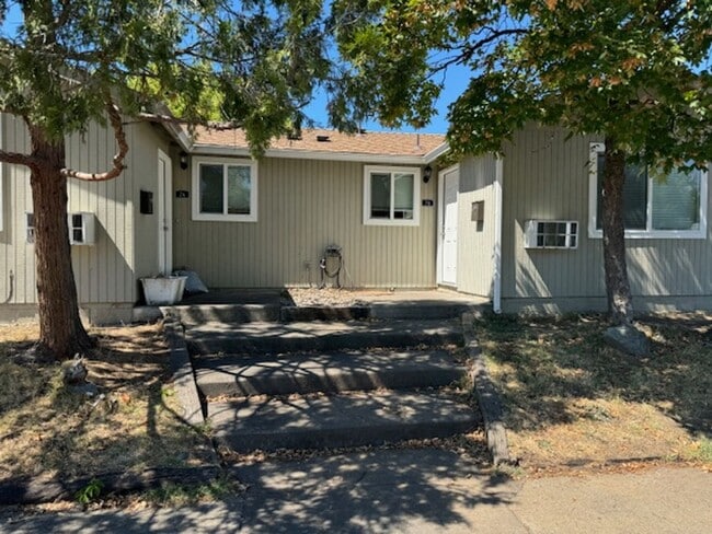 property at 7 Myers Ct