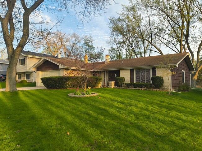 1355 Blair Ln, Unit 1713 in Hoffman Estates, IL - Building Photo - Building Photo