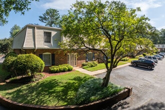 Royal Springs Apartments in Athens, GA - Building Photo - Building Photo