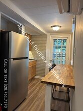 203 Hawthorne Ave in Swannanoa, NC - Building Photo - Building Photo