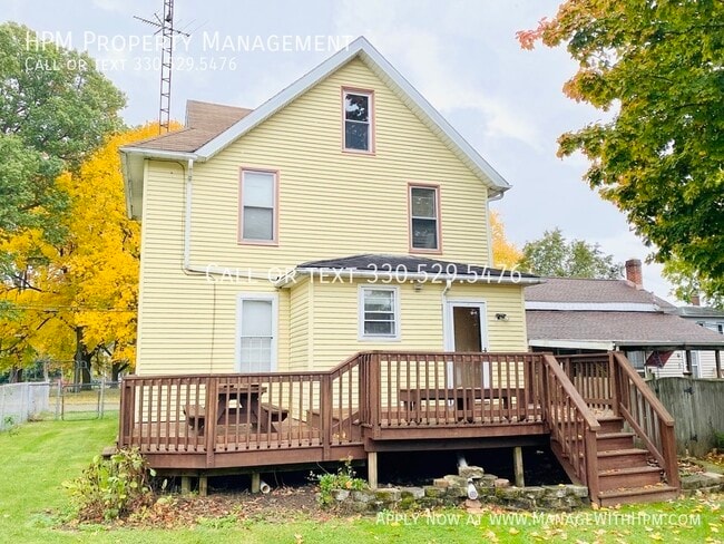 837 Parkview St NE in Massillon, OH - Building Photo - Building Photo