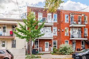 2240 De Villiers Rue in Montréal, QC - Building Photo