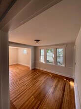 203 Helen St in Hamden, CT - Building Photo - Building Photo