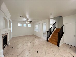 317 Silver Grove St in Las Vegas, NV - Foto de edificio - Building Photo
