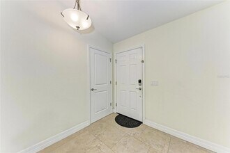 3560 Eldron Ave in North Port, FL - Foto de edificio - Building Photo