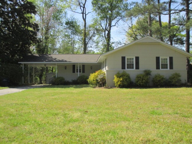 property at 3102 Northwoods Dr
