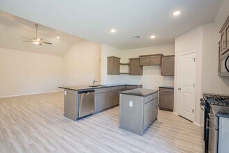 12312 S Maplewood Ave in Bixby, OK - Building Photo - Building Photo