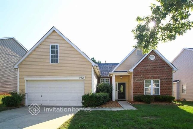 property at 17225 Commons Crossing Dr