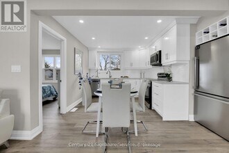 346 Pottruff Rd N in Hamilton, ON - Building Photo - Building Photo
