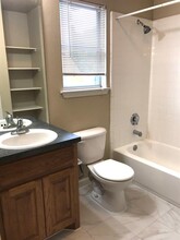 1035 E 44th St in Austin, TX - Building Photo - Building Photo