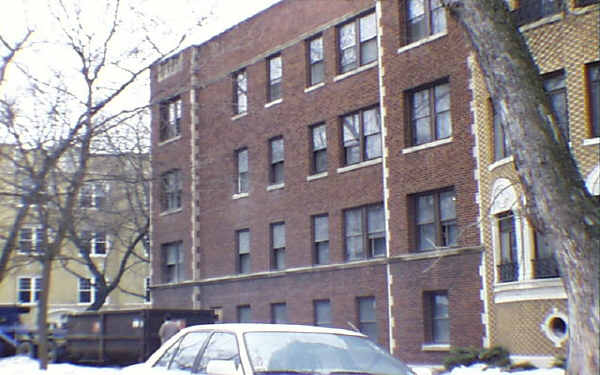 7301 N Wolcott Ave in Chicago, IL - Foto de edificio