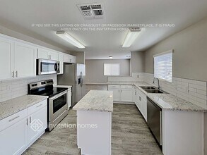 1237 E Dust Devil Dr in San Tan Valley, AZ - Foto de edificio - Building Photo