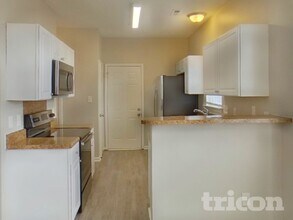 9708 Chestnut Glen Ct in Charlotte, NC - Foto de edificio - Building Photo