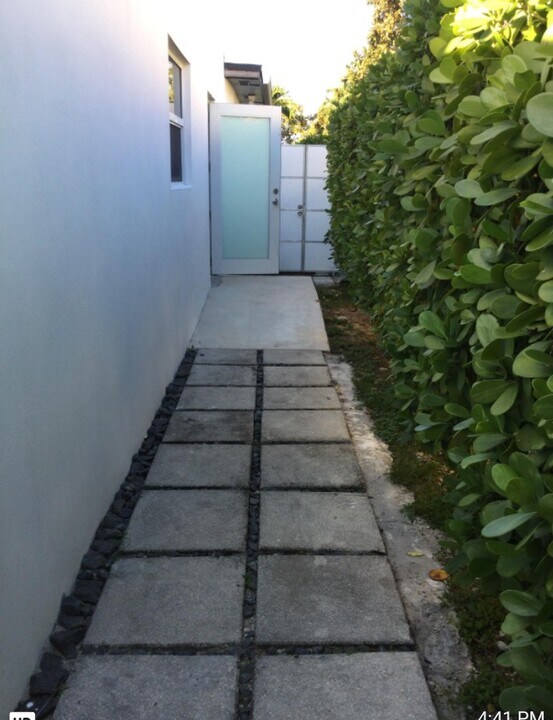 10255 SW 34th St, Unit 1 in Miami, FL - Building Photo