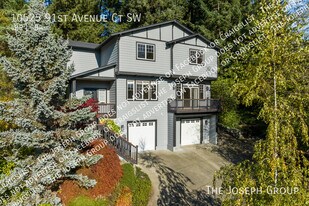 10525 91st Ave Ct SW in Lakewood, WA - Building Photo