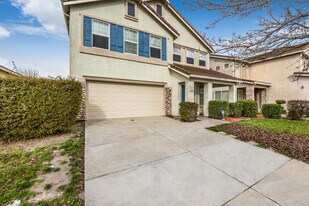 6325 Arrowood Ct in Stockton, CA - Building Photo