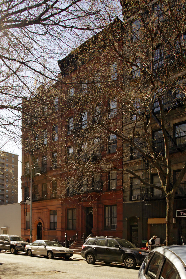 338 E 5th St in New York, NY - Foto de edificio - Building Photo