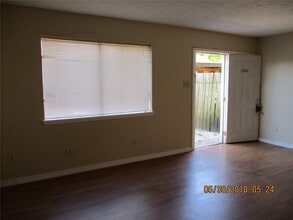 13511 Castilian Dr in Houston, TX - Building Photo - Building Photo