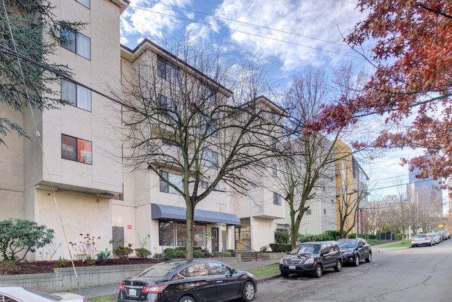 Hill House Apartments in Seattle, WA - Building Photo - Building Photo