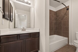 8908 Clovermist Dr in Houston, TX - Building Photo