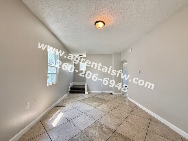 3232 Barr St in Fort Wayne, IN - Building Photo - Building Photo