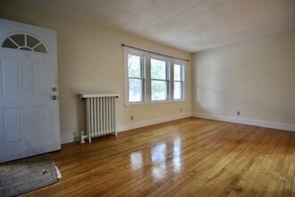 36-38-38 Dartmouth St in Arlington, MA - Building Photo - Building Photo