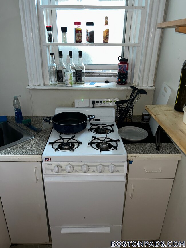 211 Park Dr, Unit 04 in Boston, MA - Building Photo - Building Photo