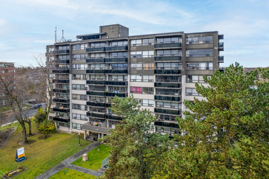 Almore Apartments in Toronto, ON - Building Photo