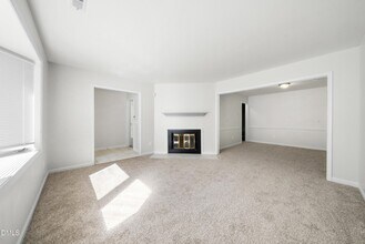 7927 Brown Bark Pl in Raleigh, NC - Building Photo - Building Photo