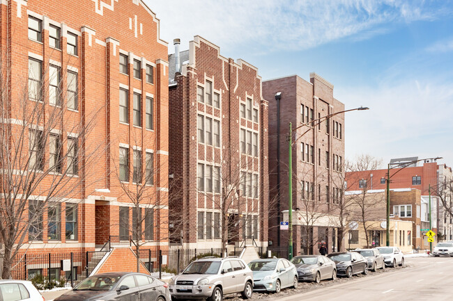 3709 N Ashland Ave in Chicago, IL - Building Photo - Building Photo