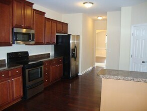 89 Sedgefield Ln in Spring Lake, NC - Building Photo - Building Photo
