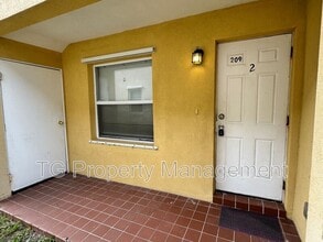 209 7th St S in Jacksonville Beach, FL - Building Photo - Building Photo