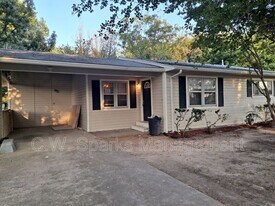 6203 Live Oak St in Greenville, TX - Building Photo