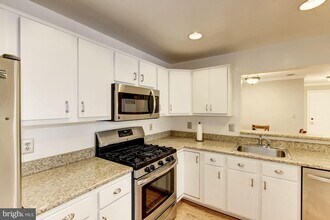 15307 Diamond Cove Terrace in Rockville, MD - Building Photo - Building Photo