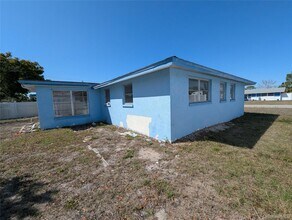 7416 Star Dust Dr in Port Richey, FL - Building Photo - Building Photo