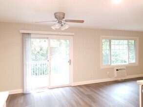 220 Leighton Dr, Unit 1 in Big Lake, MN - Foto de edificio - Building Photo