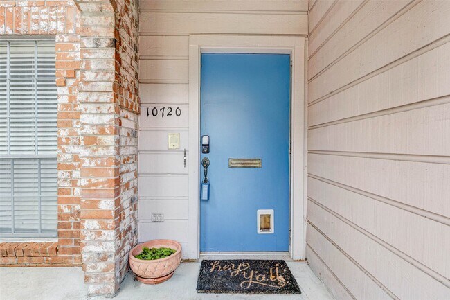 property at 10720 Briar Forest Dr