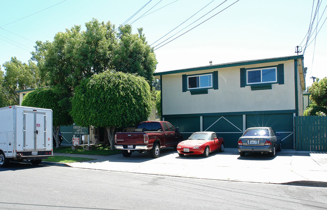 1100-1120 Bonita St in Tustin, CA - Foto de edificio - Building Photo