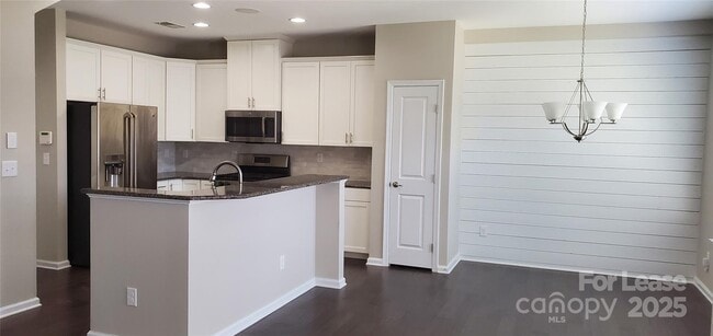 1764 Evergreen Dr in Charlotte, NC - Building Photo - Building Photo