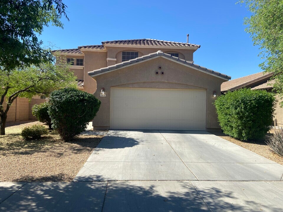 13931 W Mauna Loa Ln in Surprise, AZ - Building Photo
