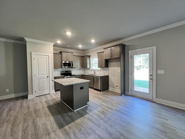 123 Chase Xing in Cornelia, GA - Building Photo - Building Photo