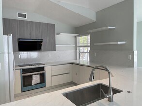 1775 NW 166th Ave in Pembroke Pines, FL - Building Photo - Building Photo