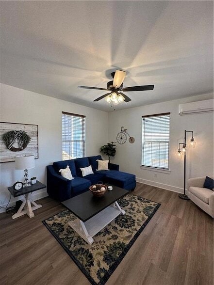 851 S One Mile Rd in Fayetteville, AR - Foto de edificio - Building Photo