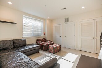 916 N 19th St in Philadelphia, PA - Building Photo - Building Photo